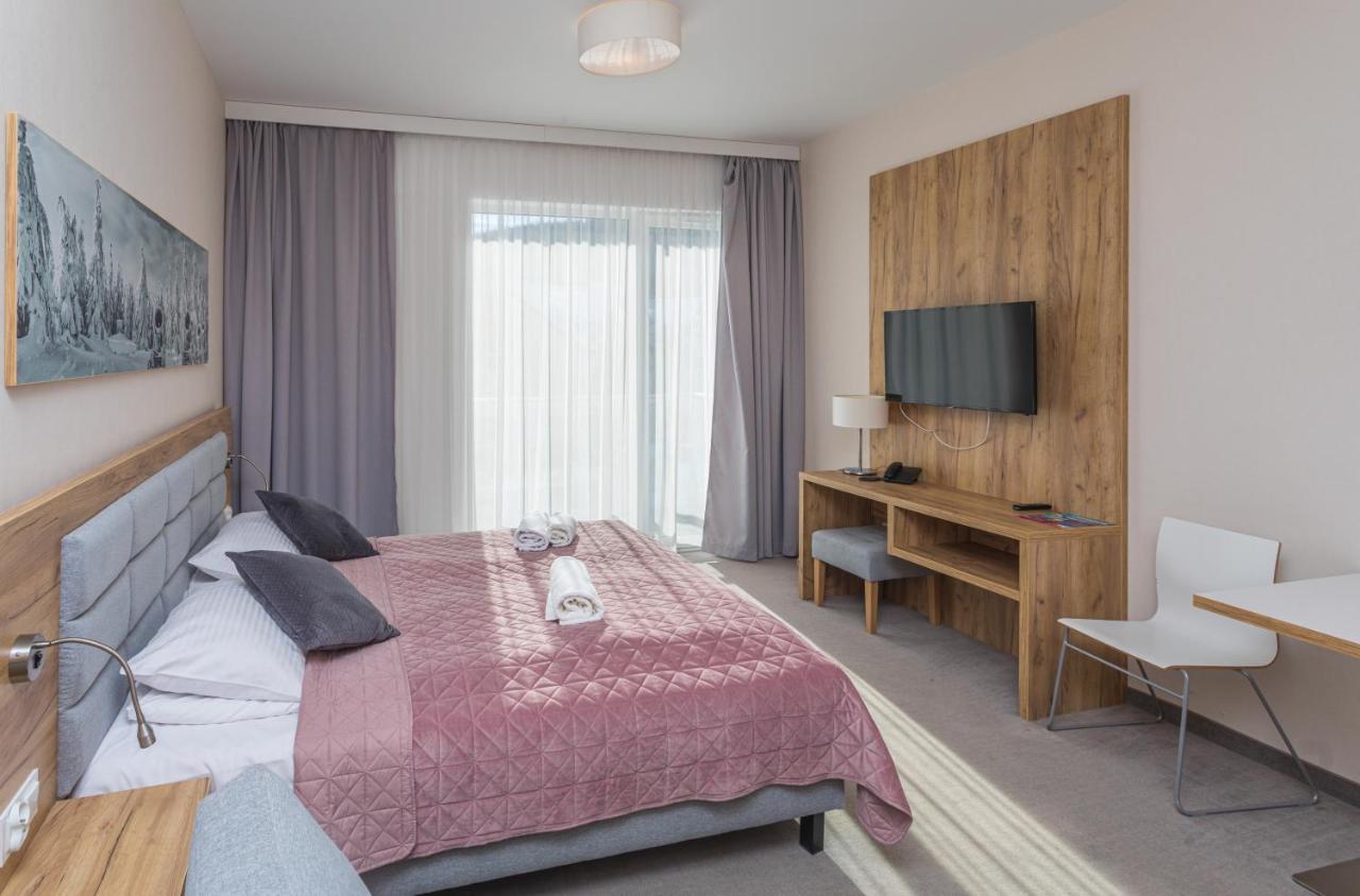 Aparthotel Apartamenty Czarna Gora 230 西恩纳 外观 照片