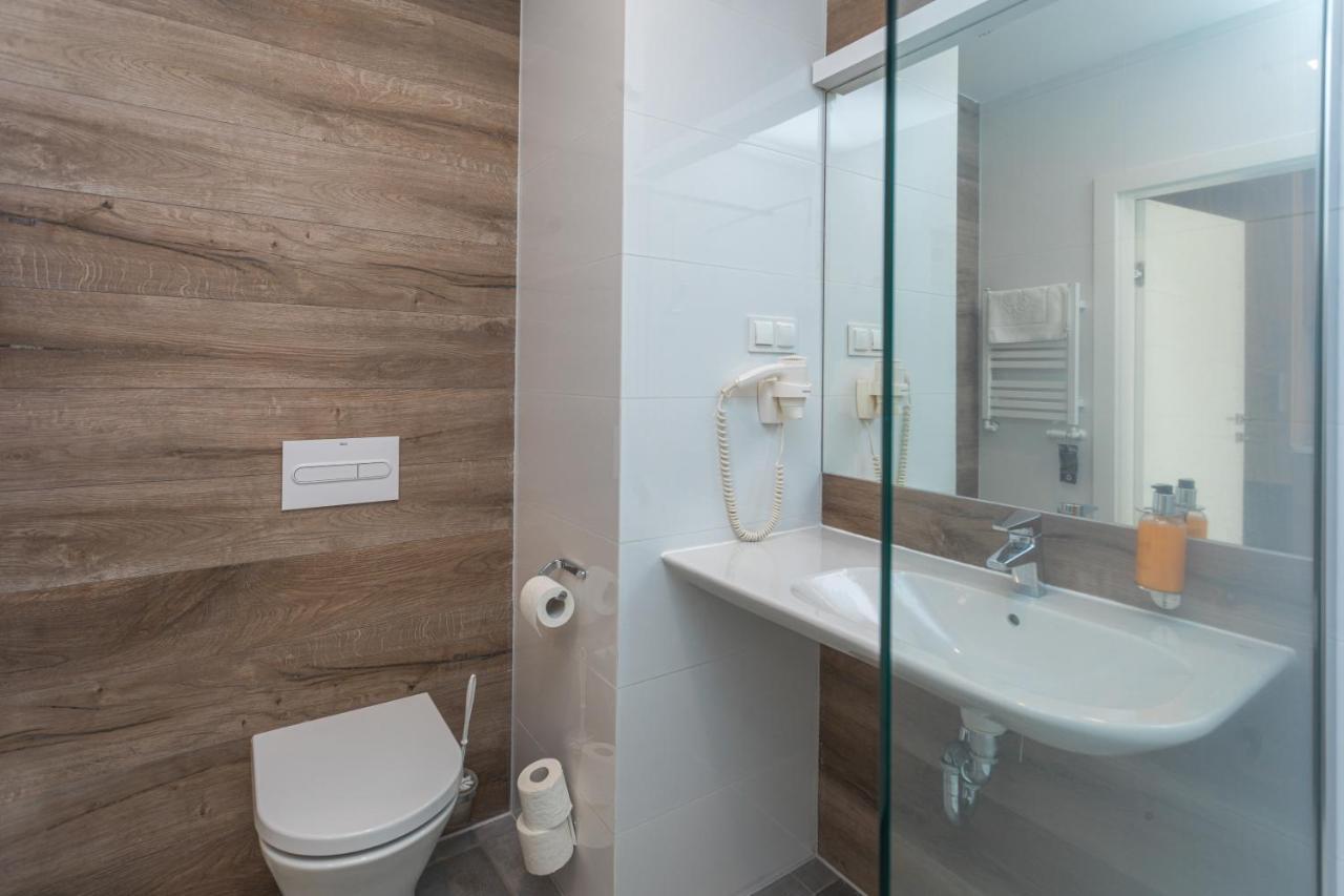 Aparthotel Apartamenty Czarna Gora 230 西恩纳 外观 照片