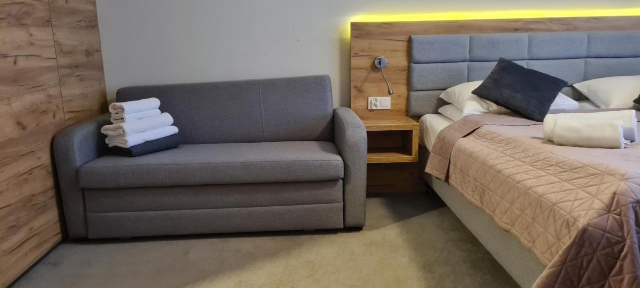 Aparthotel Apartamenty Czarna Gora 230 西恩纳 外观 照片