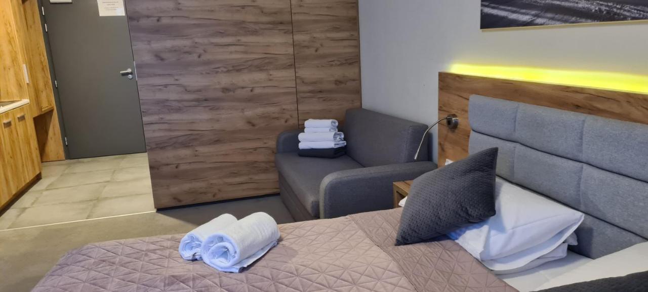 Aparthotel Apartamenty Czarna Gora 230 西恩纳 外观 照片